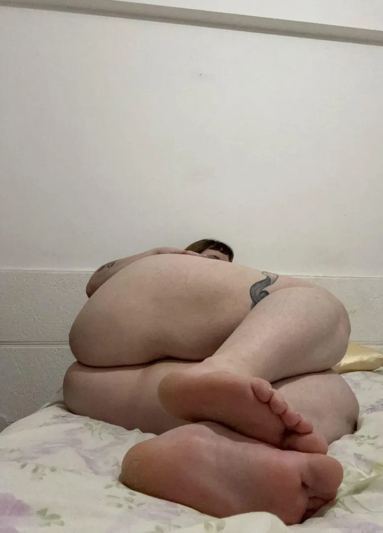 Photos like this  make me question every part of my soft body. Be honest, am I still attractive to you? Y or N?