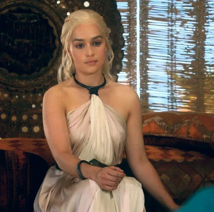 Queen Daenerys, first Big council. Come and make me your questions