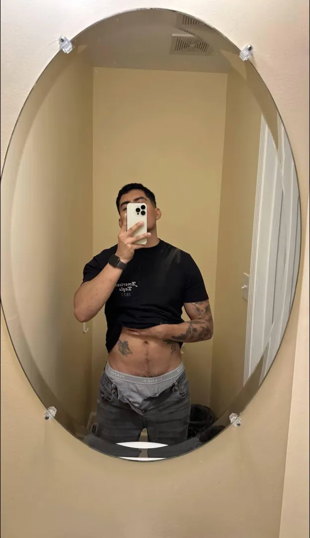 Selling my used underwear. Worn for days max is 2 weeks.