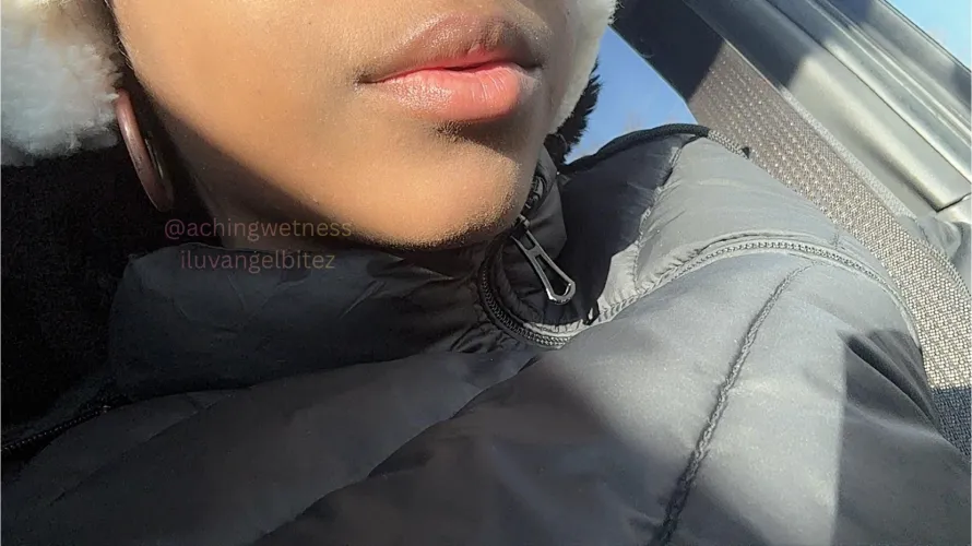 Sunlight + ebony lips… easily so pretty 