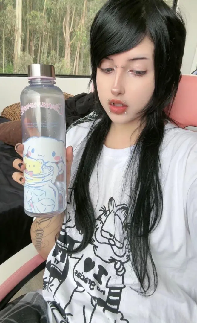 trying to drink more water so a cute water bottle should help ;p
