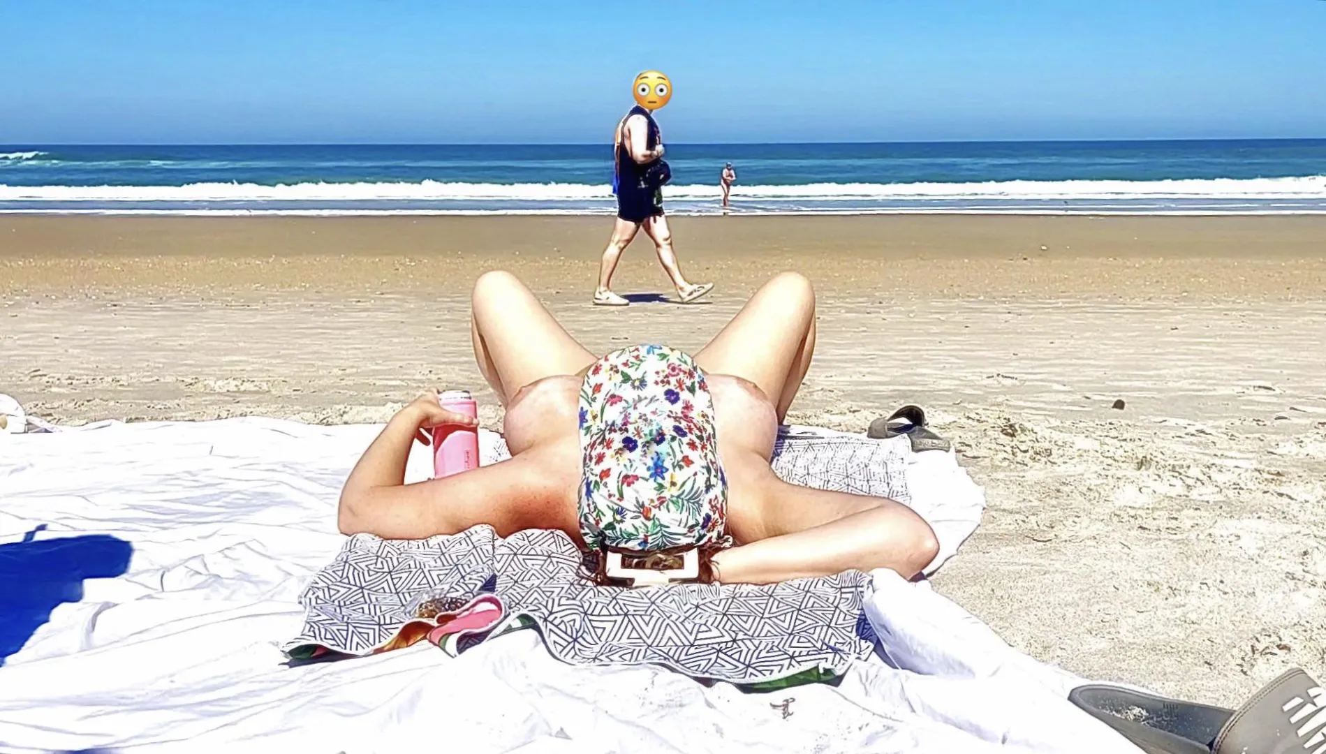 Wide open innie views for anyone walking by