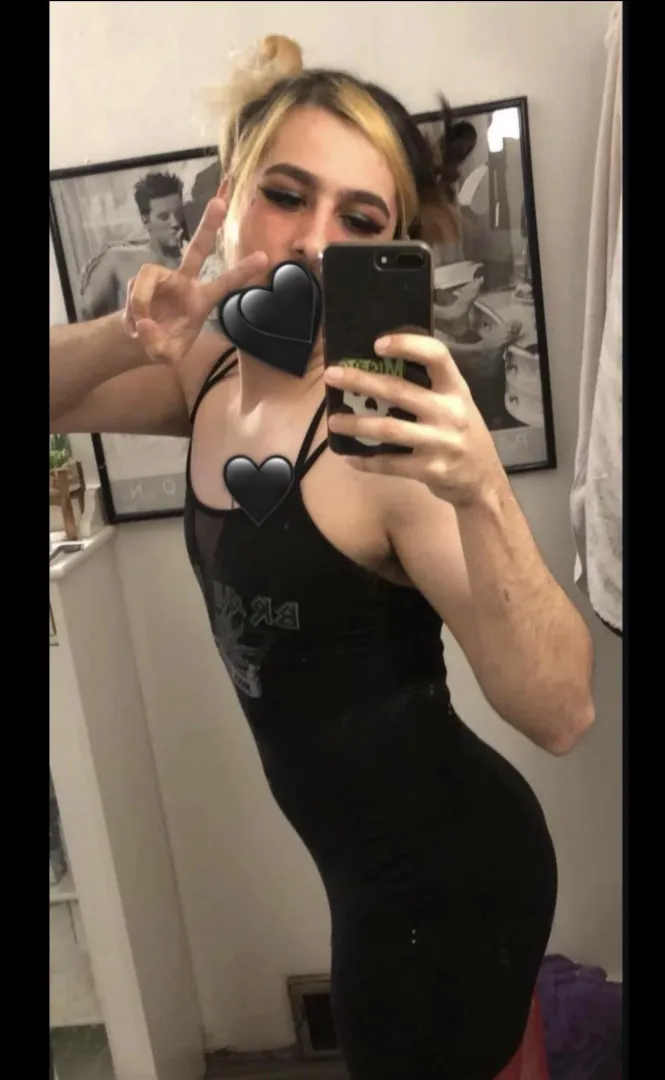 Would you hit on me in the club?