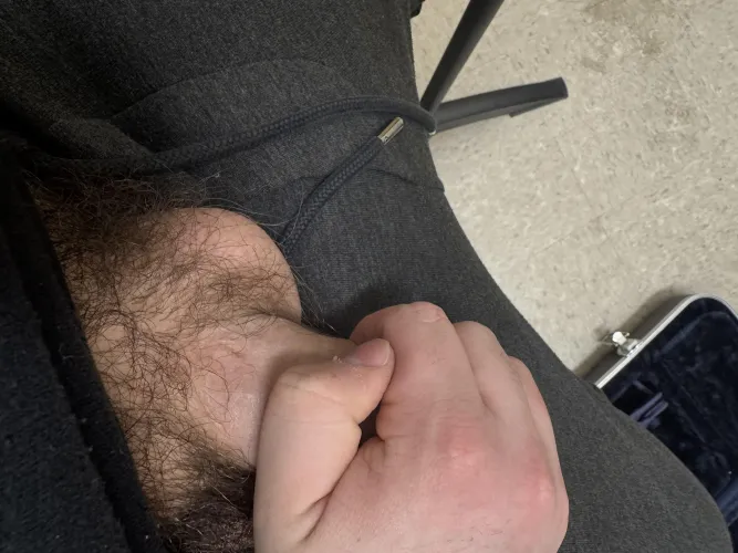 18 in hs touching myself during school hmu (soft in pic)