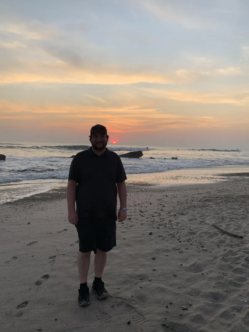 26 looking for fems . Must dress up and be passable