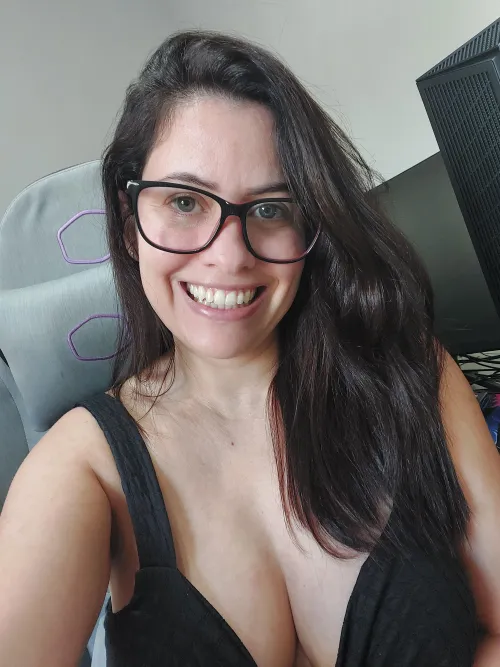 A sweet and nerdy girl