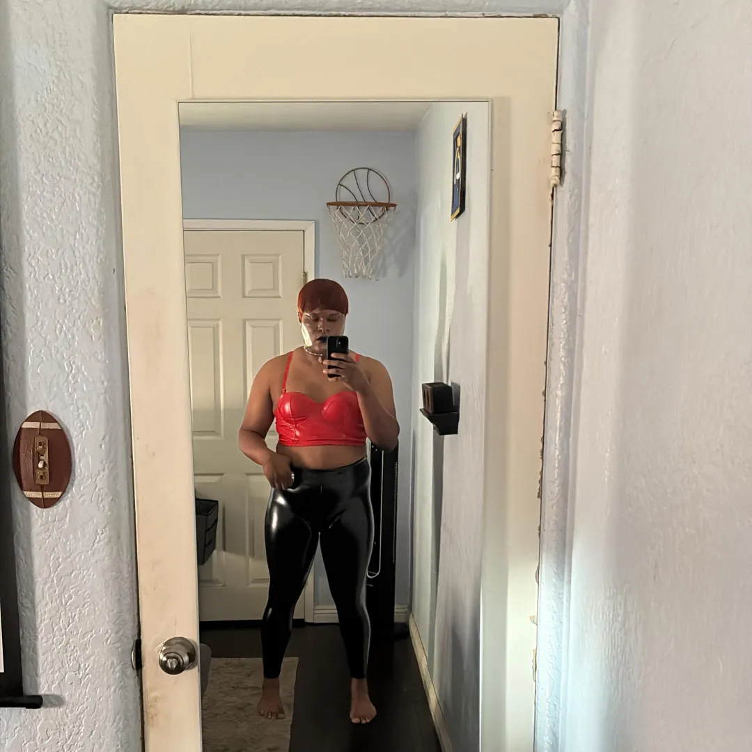 Am I weird for enjoying being tucked? I cant stop, especially in leather/latex 