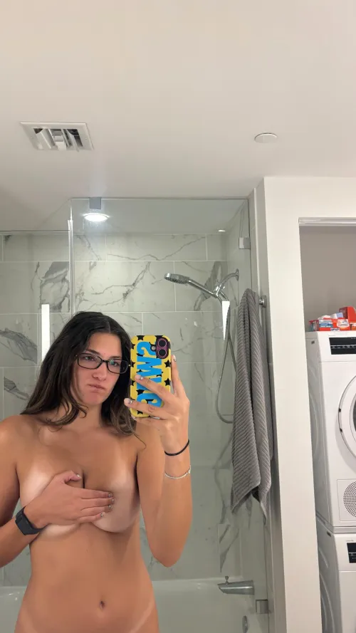 do u like my great white boobs