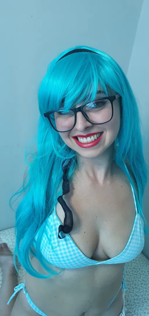 Do you like girls with blue hair? 