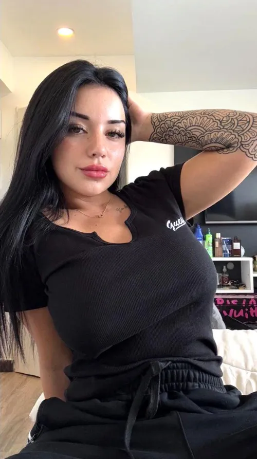 does this shade of red suits me?