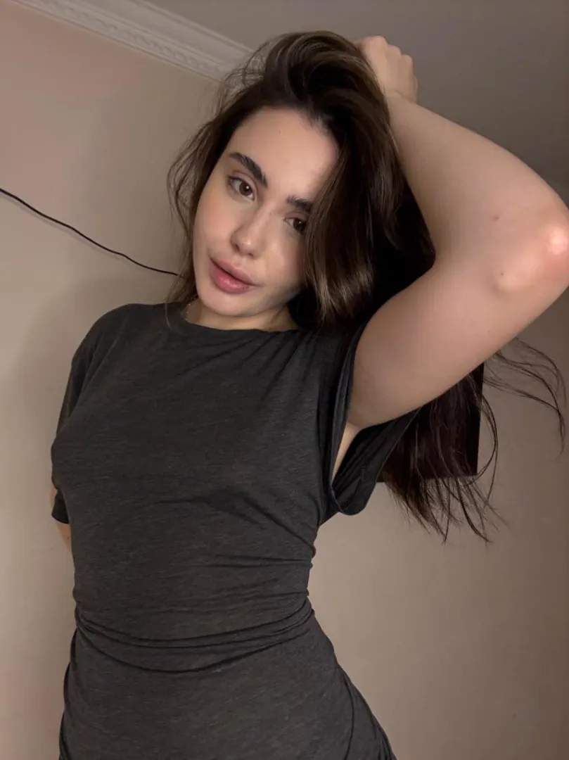 EU girl, waiting for something fun to happen, don’t let me get too bored or too reckless :P