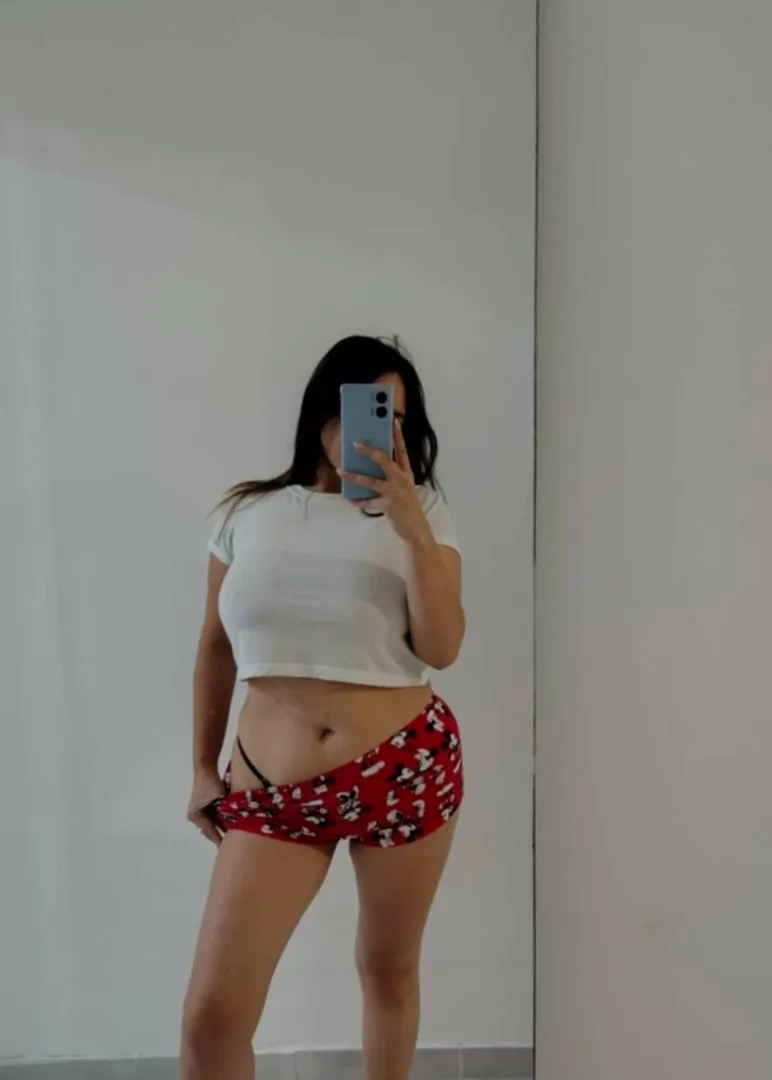 Ever tried hooking up with a thick cougar? 44F