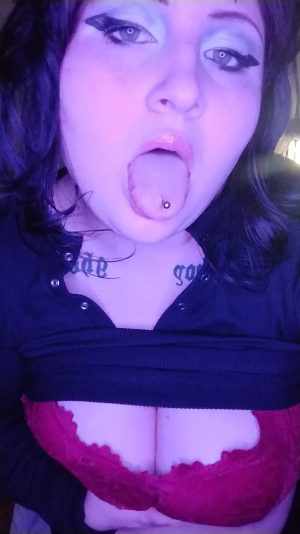 good morning fellow michiganders :) who wants to guess what the weather will be like today? lol