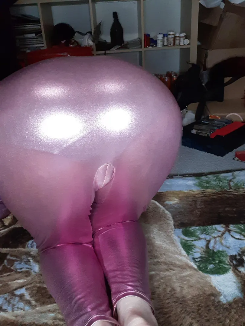 Hope you enjoy my shiny ass~
