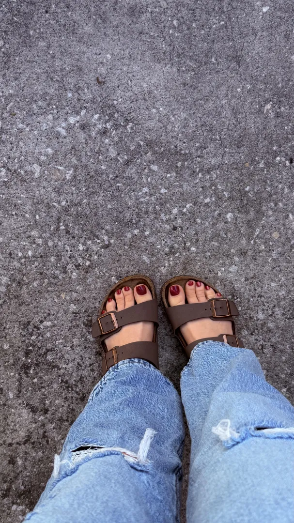 How hot is this pic with the birks AND the red 