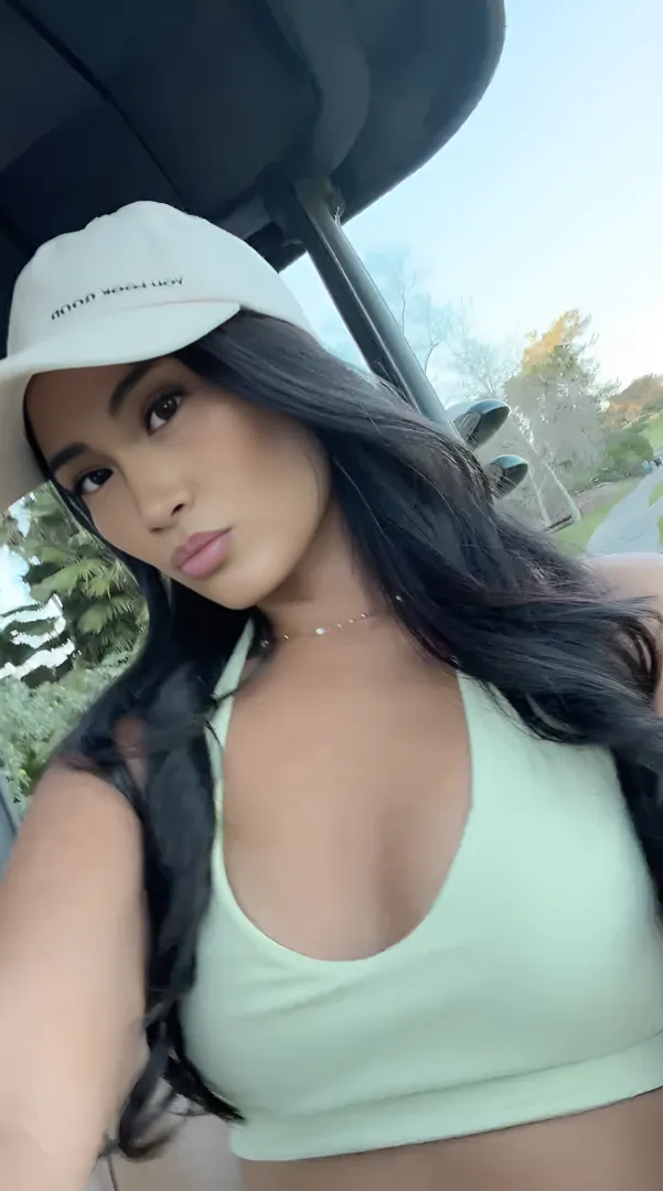 I wish there were a guy that can fill me with his load 