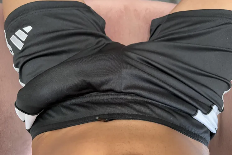 I’d love to wear this in the gym but this happens every time I put them on