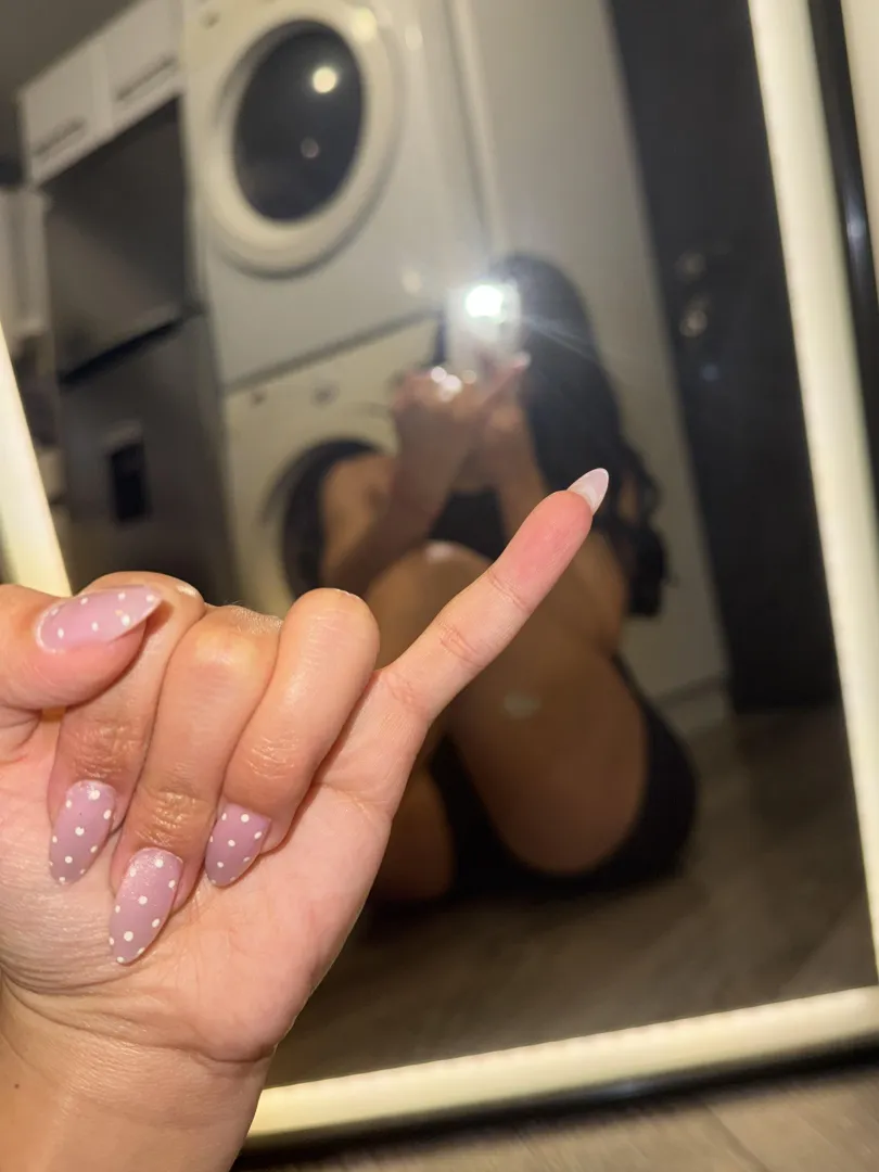 I’m pretty sure it’s about the size of my pinky nail… maybe smaller