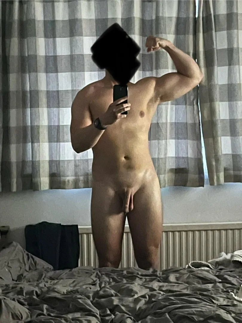 Looking for my first sissy to fuck - 34
