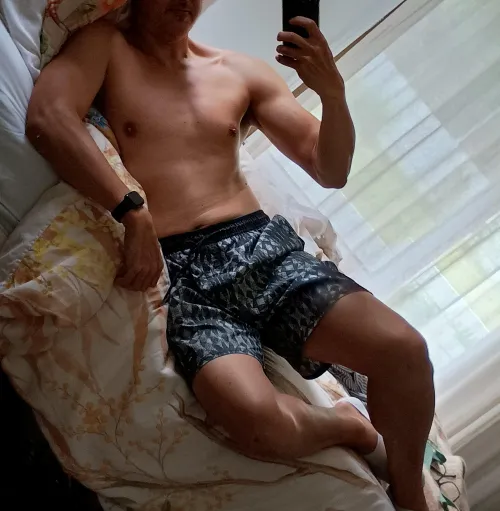 M4F or hotwife couples, daytime or after work in the city.