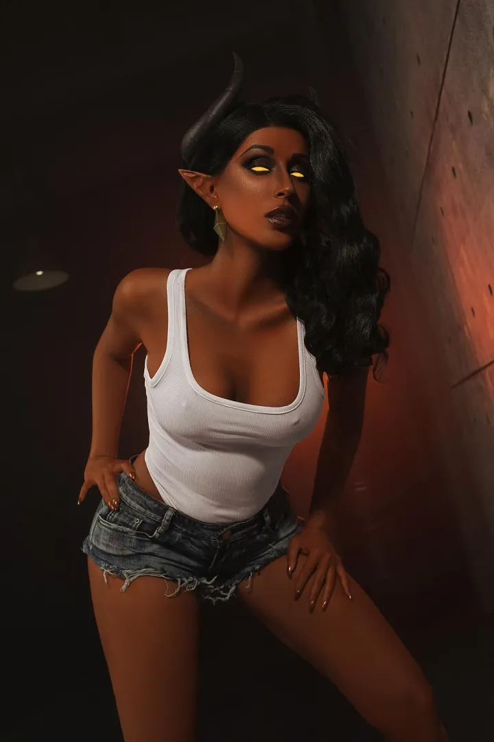 Malevola Hard Nips (Lera Himera) [Dispatch]