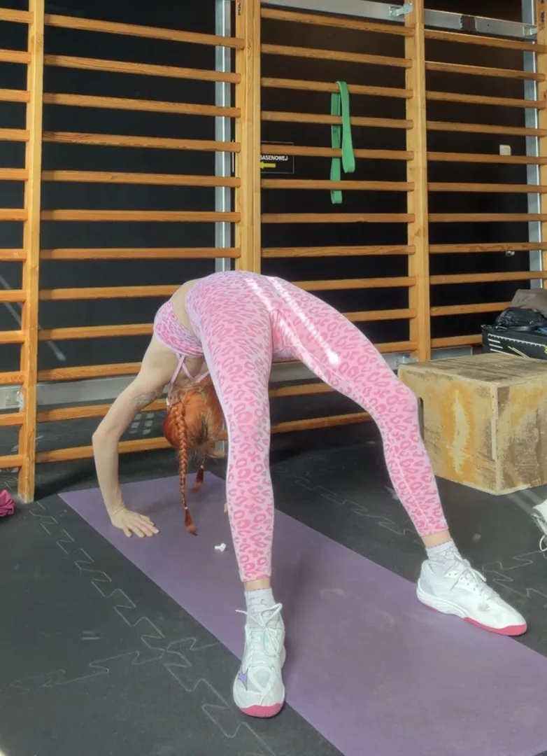 Need to start working more on my back flexibility (OC)