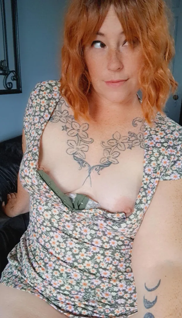 [Selling] Need more milf in your life? Try my telegram channel or dropbox sale, or maybe my worn panties and socks, or a dick rating or GFE! Msg for my full menu! [Rate] [GFE] [Pty]