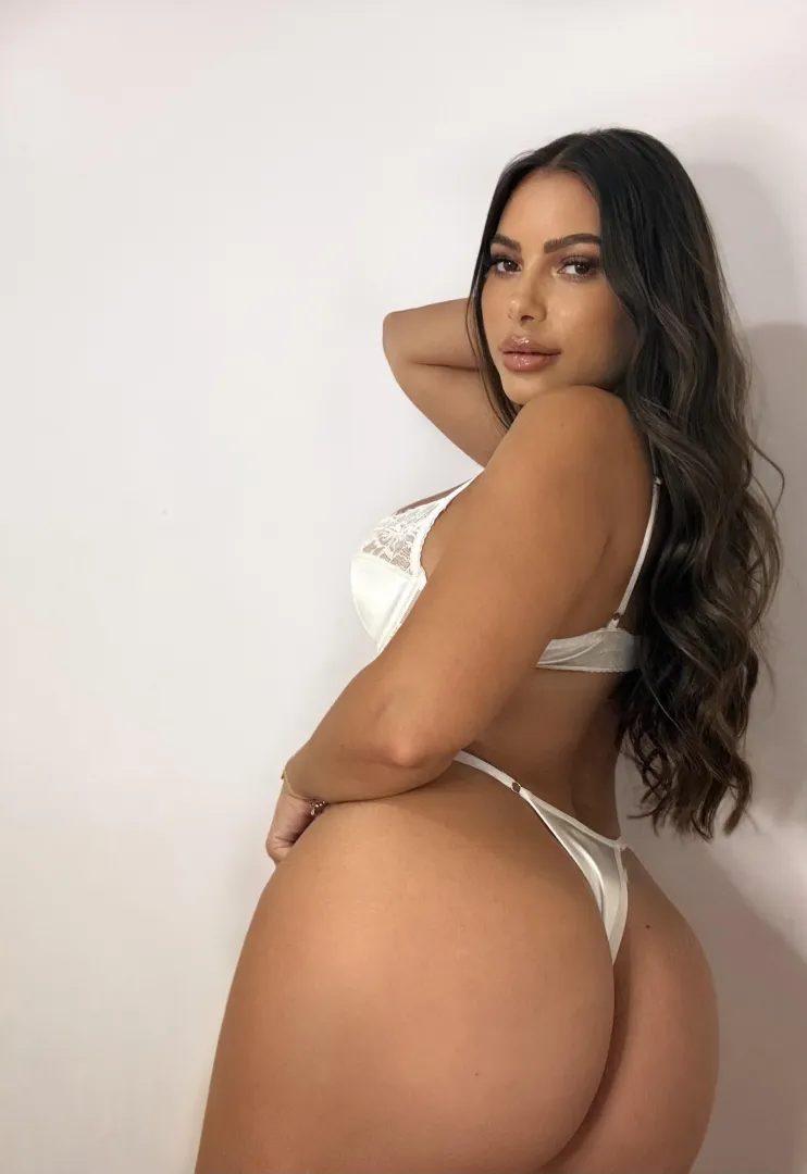 [selling] sexting, video calls, dick rates, customs, pre-made videos. Telegram: kenzac1 Snap: kenzakc5 (buyers only)