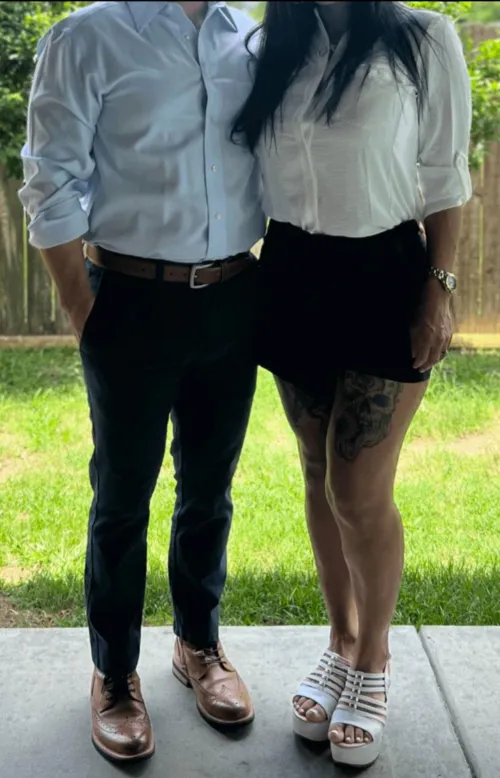 Will be in the laffy areas Saturday. Intrested in hwp couples or single females.