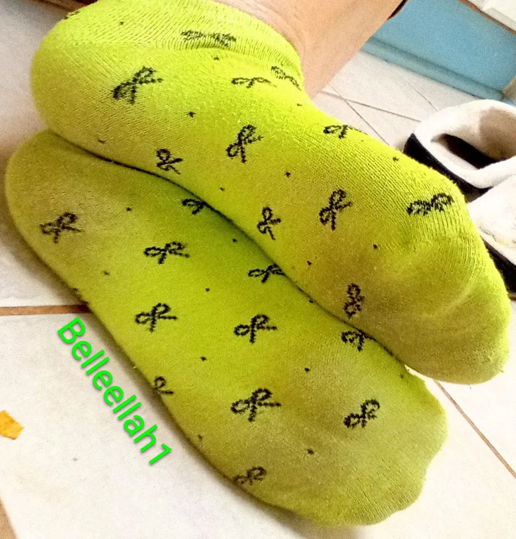 10 day worn socks ready to ship! Lots of sweaty workouts included. Message me to claim