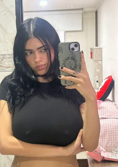 19f, still looking for an older guy to treat me right..