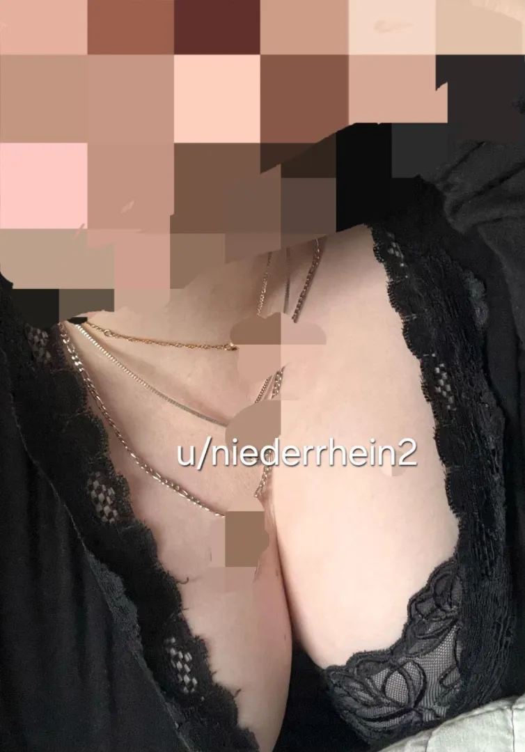 [30][F4F/MF][Mönchengladbach] Hallo zusammen, mein Name ist ist Laura und ich bin 30 Jahre alt. Ich bin auf der Suche nach andern interessanten Frauen oder auch paaren. Wenn euch zusagt was ihr unten lesst meldet euch.