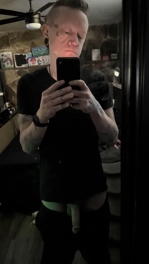 40M GJ wanting a lady to hang with