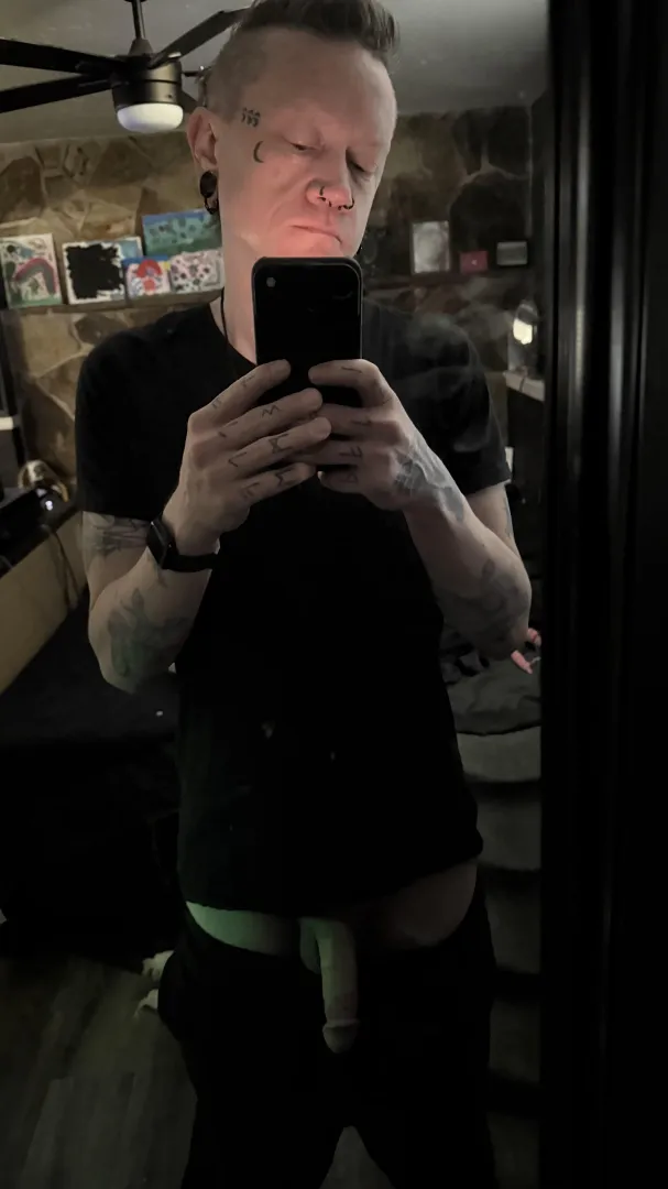 40M GJ wanting a lady to hang with