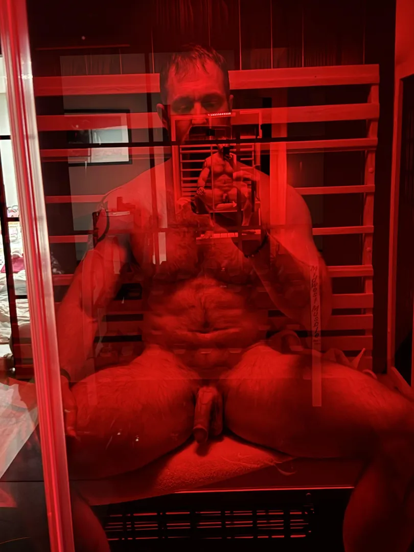 [41] I need a sauna partner…