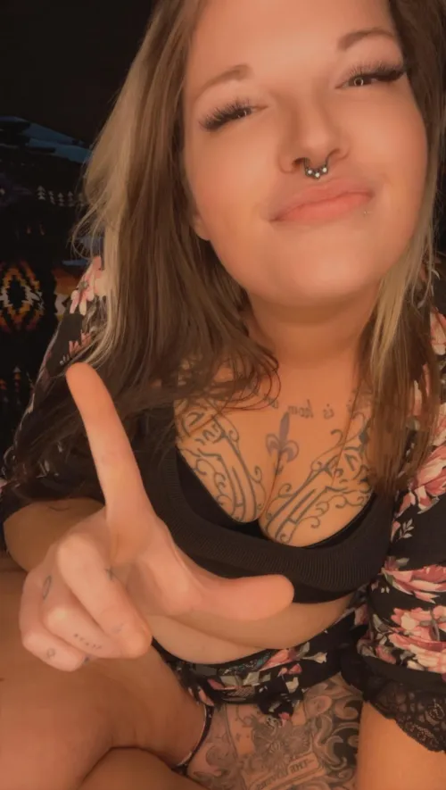 A loser here yesterday told me to buy a salad. He was obviously giving pedo vibes not knowing what a real womans body is.