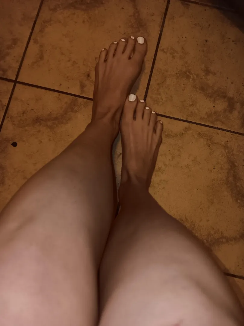 Bust to my feet right now!!