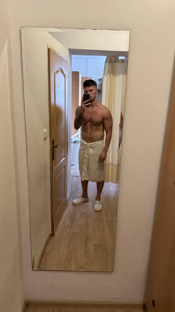 Come and rip that towel off