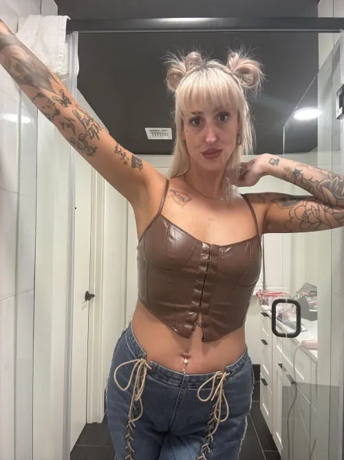 Fetish Haven Seller Profile for u/EmilyArrowPleases