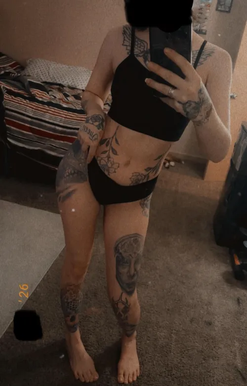 Good morning cutie patoooties 