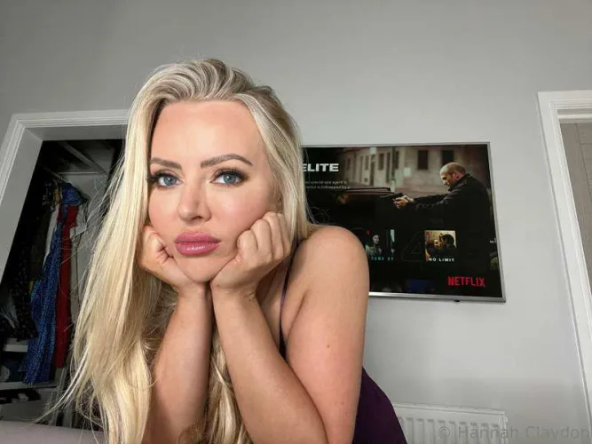 Hannah Claydon Pouty