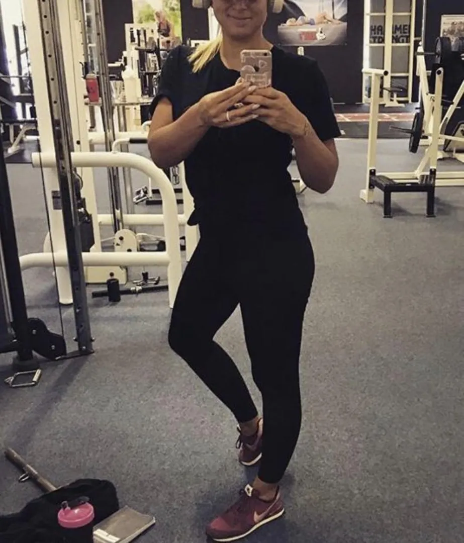 Herrin(33) sucht neue Sklaven athletisch bis max. 29Jahre mit mind. 17cm