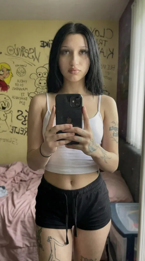 horny rn, can u come to me and eat my ass?