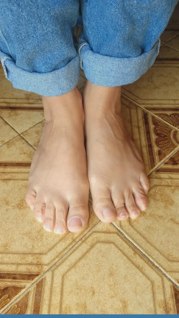 kicked off my shoes  size 35