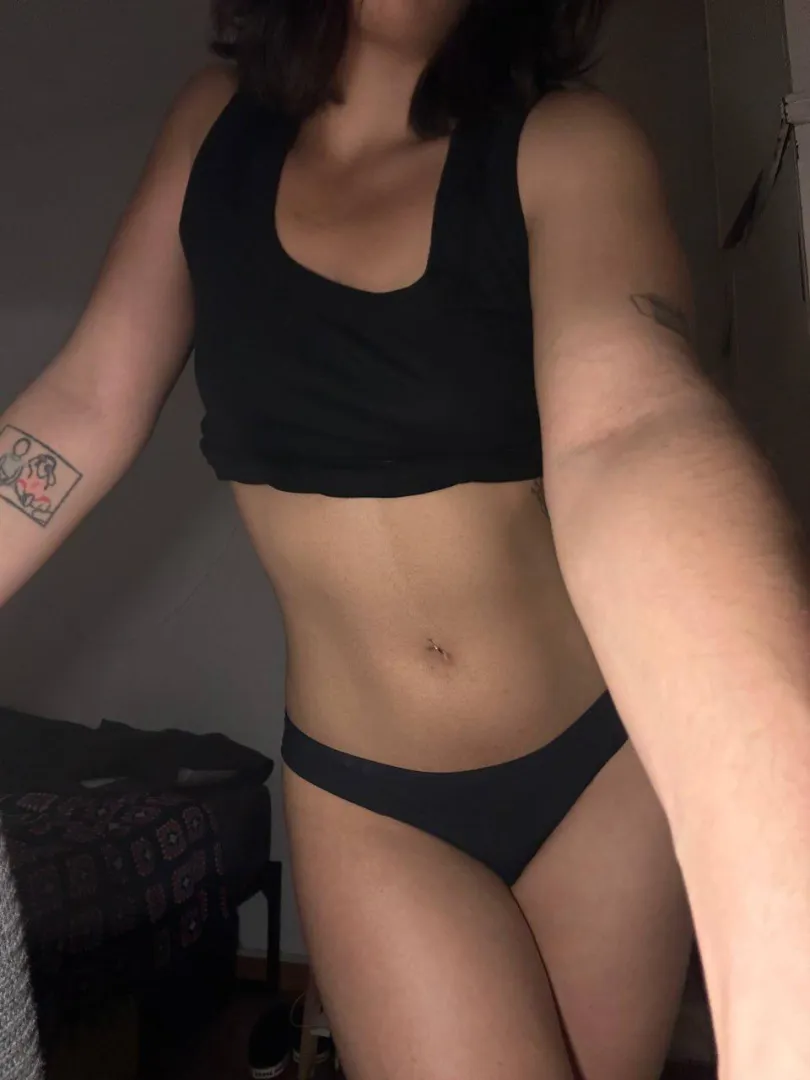 Midriff season is here