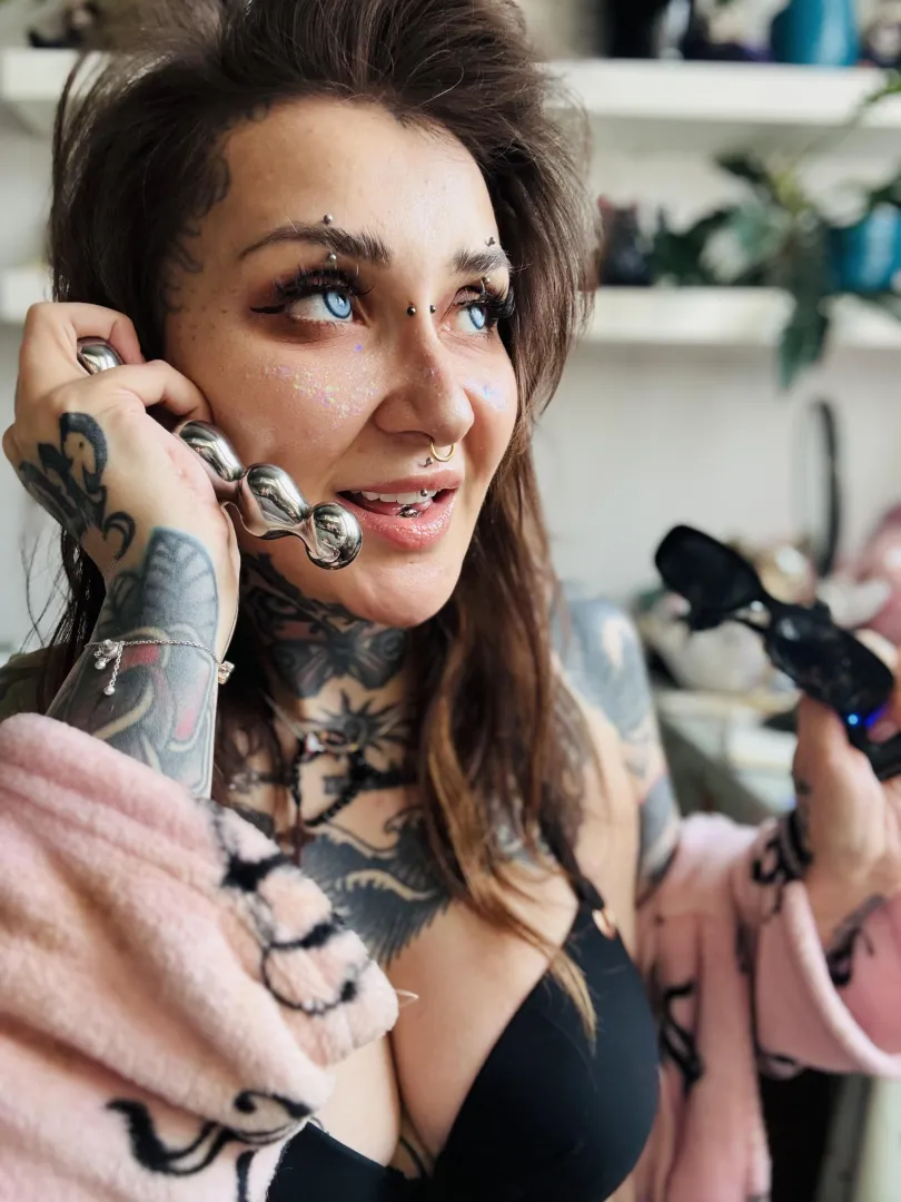 Ooooooh my new TOY from funzzzeeeee❤️❤️❤️❤️