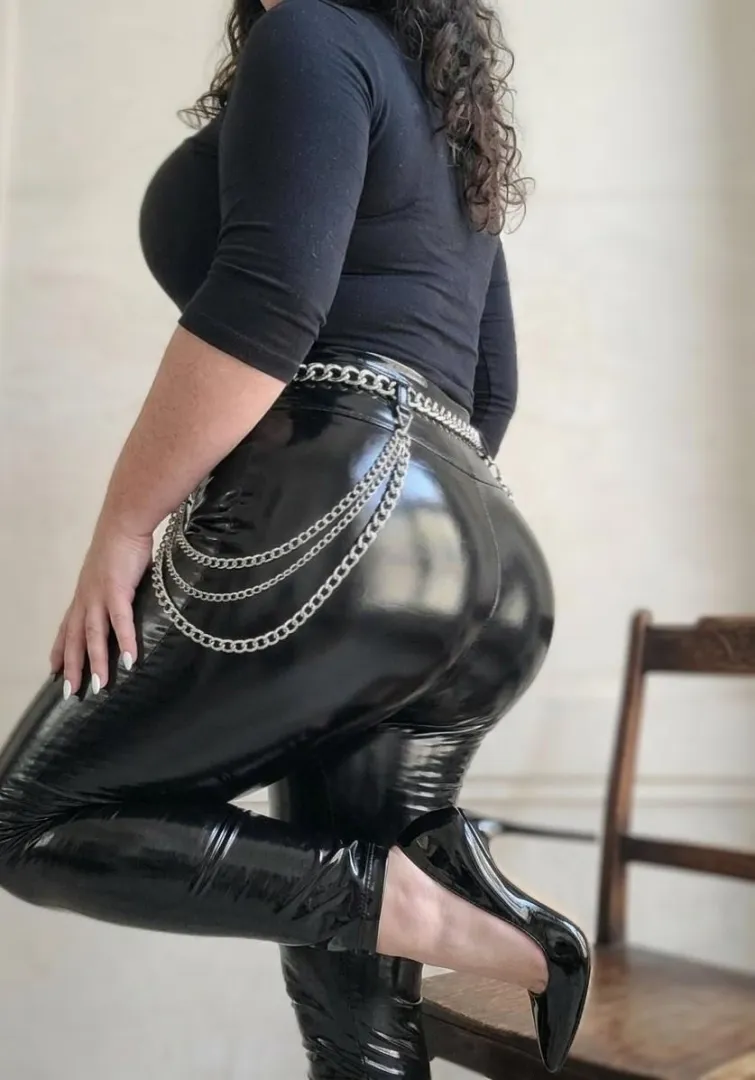 Ready for my commands? You're about to experience the power of a creative mind and a powerful body that dominates you.