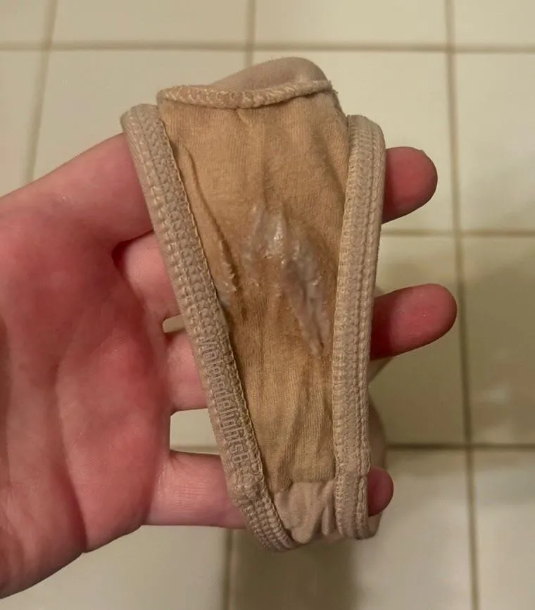 [selling] Wet and creamy pair available from after my workout today ;)