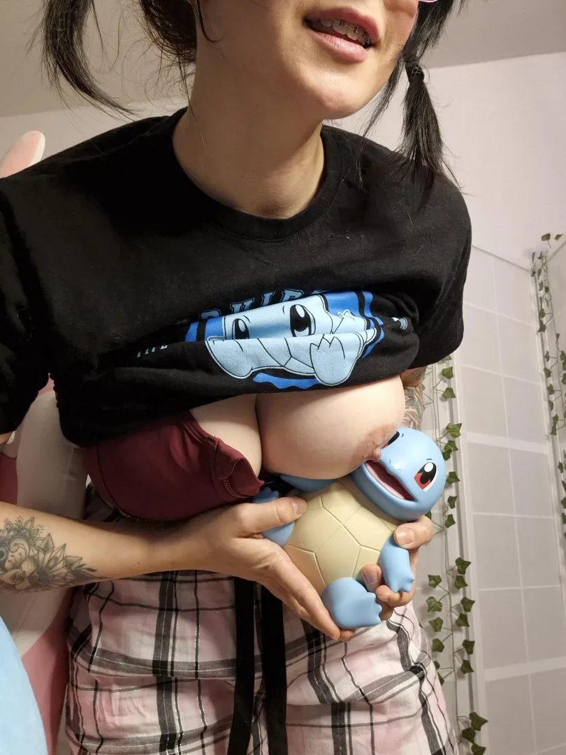 Squirtle wants to suck my Tits [F]