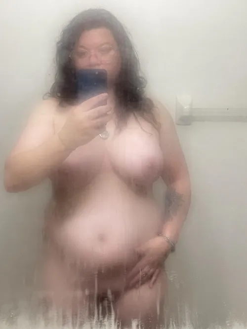 Super horny, let’s talk dirty